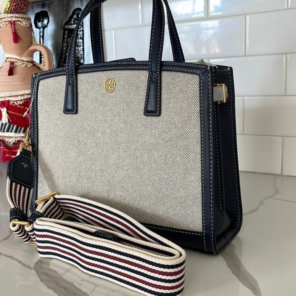 Tory Burch
Small Walker
Canvas Satchel
